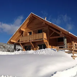https://au-coeur-du-bois.hotels-rhonealpes.com